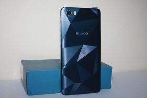 Bluboo R1 aguentará 5 dias fora da tomada com bateria de 7.150mAh