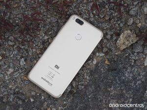 Xiaomi Mi A1 chega ao mercado com câmera dupla e Android puro