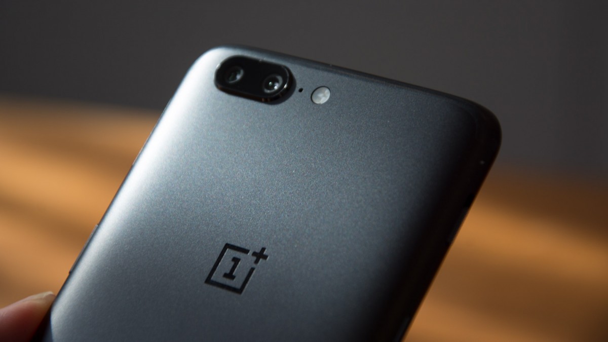 Unboxing é “vazado” e mostra detalhes do OnePlus 5T antes do lançamento