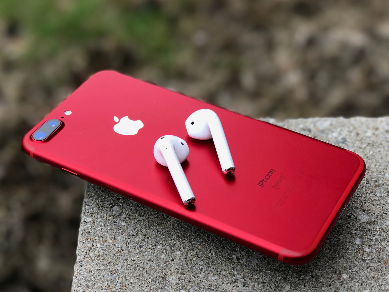 Apple investiga caso dos AirPods que pegaram fogo