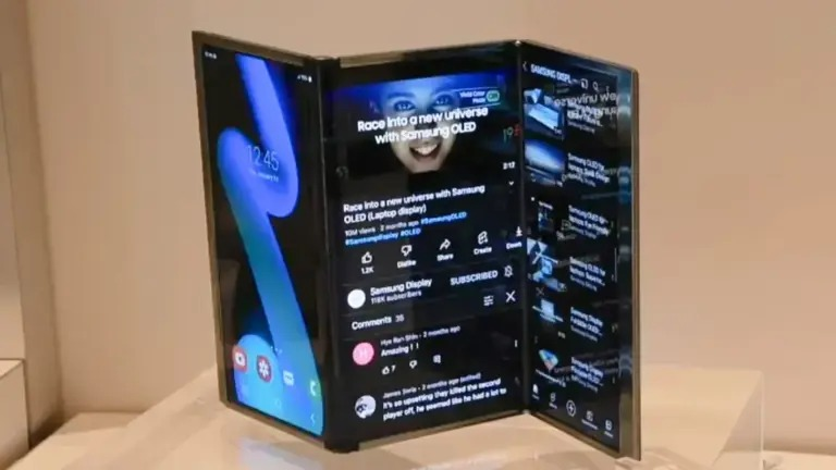 Samsung Tri-fold aberto